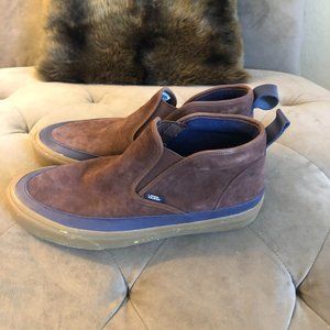 Vans Suede Mid Slip SF MTE is a mid top slip-on